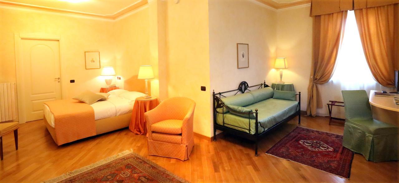 Albergo Castiglione Langhe Кастильоне-Тинелла Экстерьер фото
