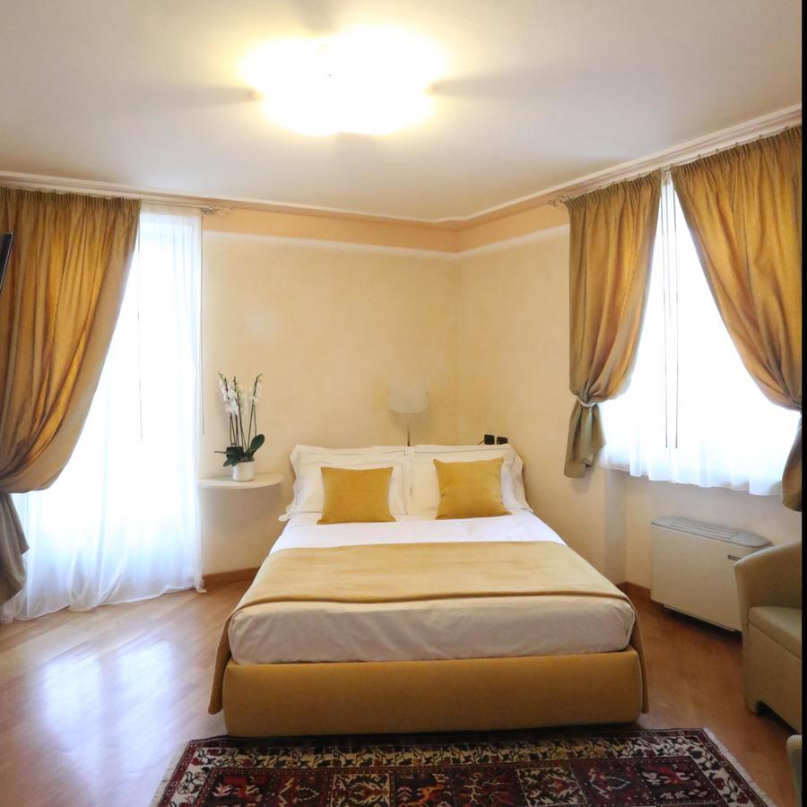 Albergo Castiglione Langhe Кастильоне-Тинелла Экстерьер фото