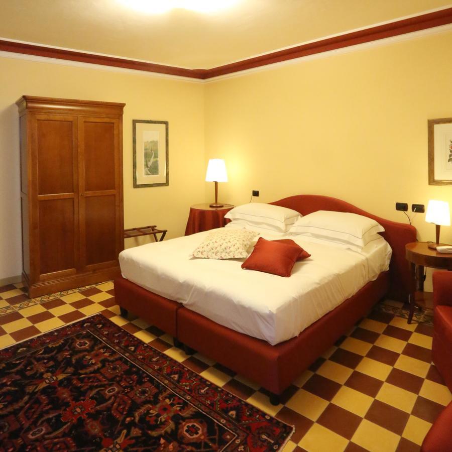 Albergo Castiglione Langhe Кастильоне-Тинелла Экстерьер фото