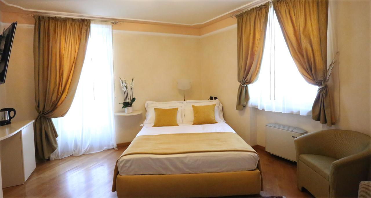 Albergo Castiglione Langhe Кастильоне-Тинелла Экстерьер фото