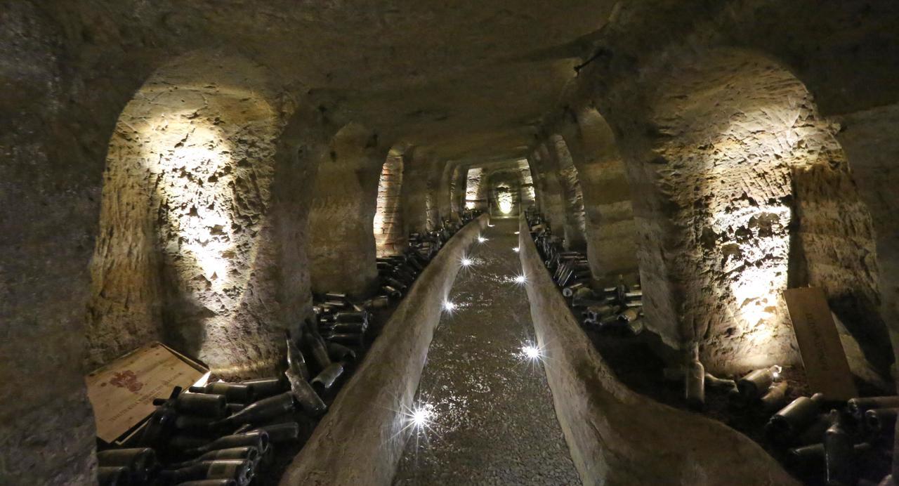 Albergo Castiglione Langhe Кастильоне-Тинелла Экстерьер фото