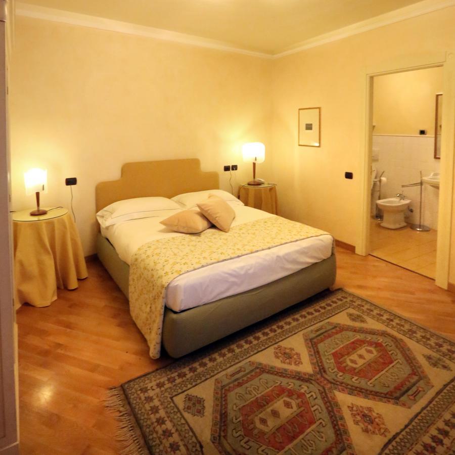 Albergo Castiglione Langhe Кастильоне-Тинелла Экстерьер фото