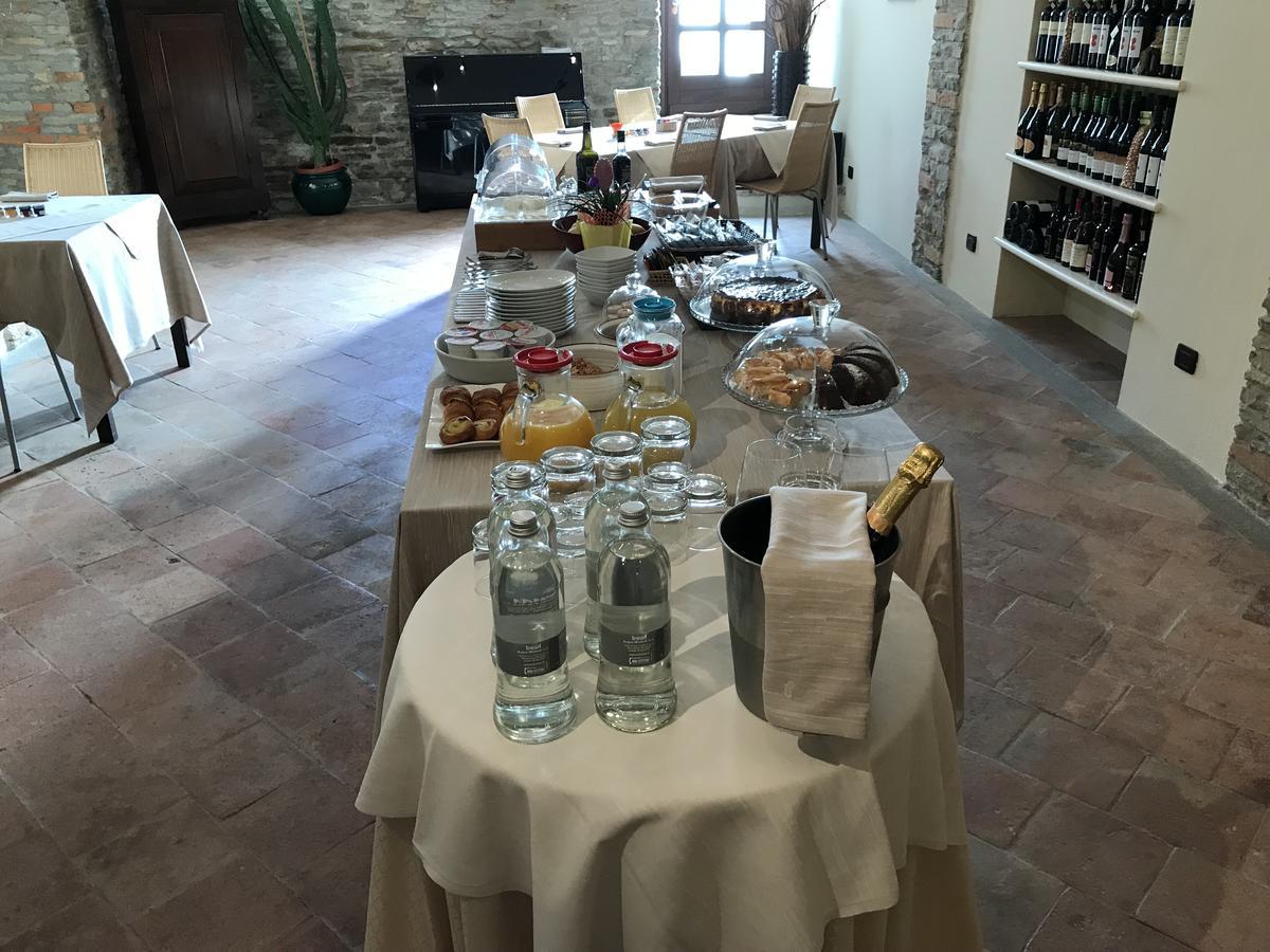 Albergo Castiglione Langhe Кастильоне-Тинелла Экстерьер фото